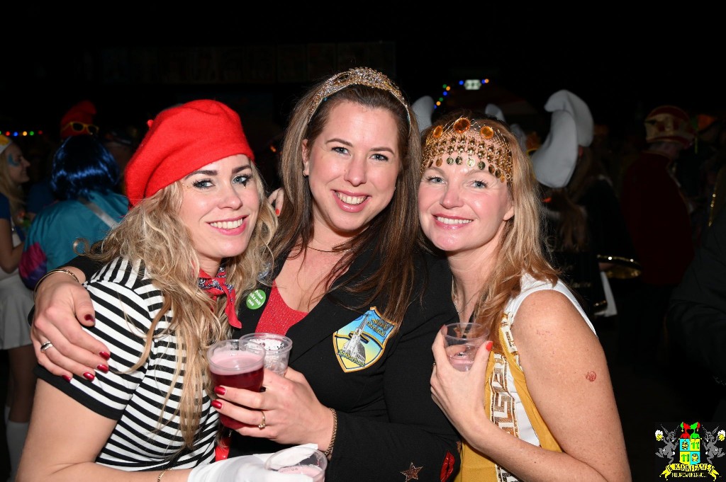 ../Images/Kroegentocht 2025 160.jpg